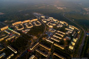 Сколько жителей в городе Нерюнгри, где находится, что ещё знаете о нём?