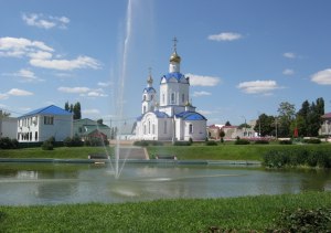 Сколько жителей в селе Хлевное,, где находится, что знаете о нём и как?