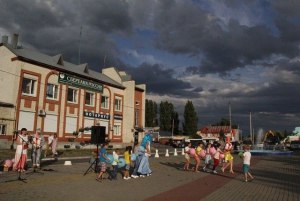 Сколько жителей в городе Новохопёрске, где находится, что знаете о нём?