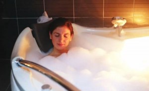 Что лучше Вас расслабляет: ванна или массаж, почему?