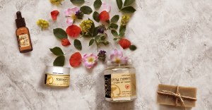 Natural skin care products, что означает надпись? Как перевести на русский?